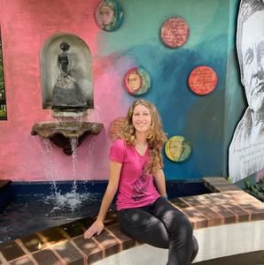 Meet your Posher, Dominique